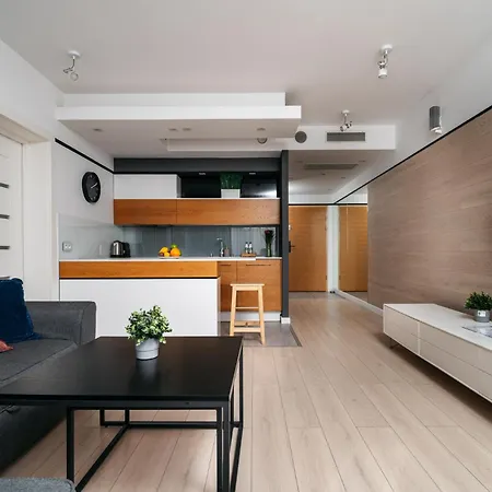 Old Town Market Square 3 Min View & Ac Garage - Atelier Krawiecka By Uniquerent * فروتسواف